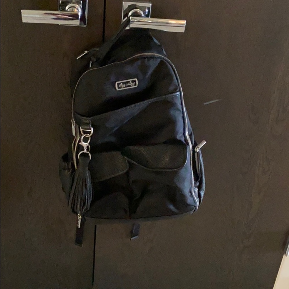 Itzy ritzy boss bag